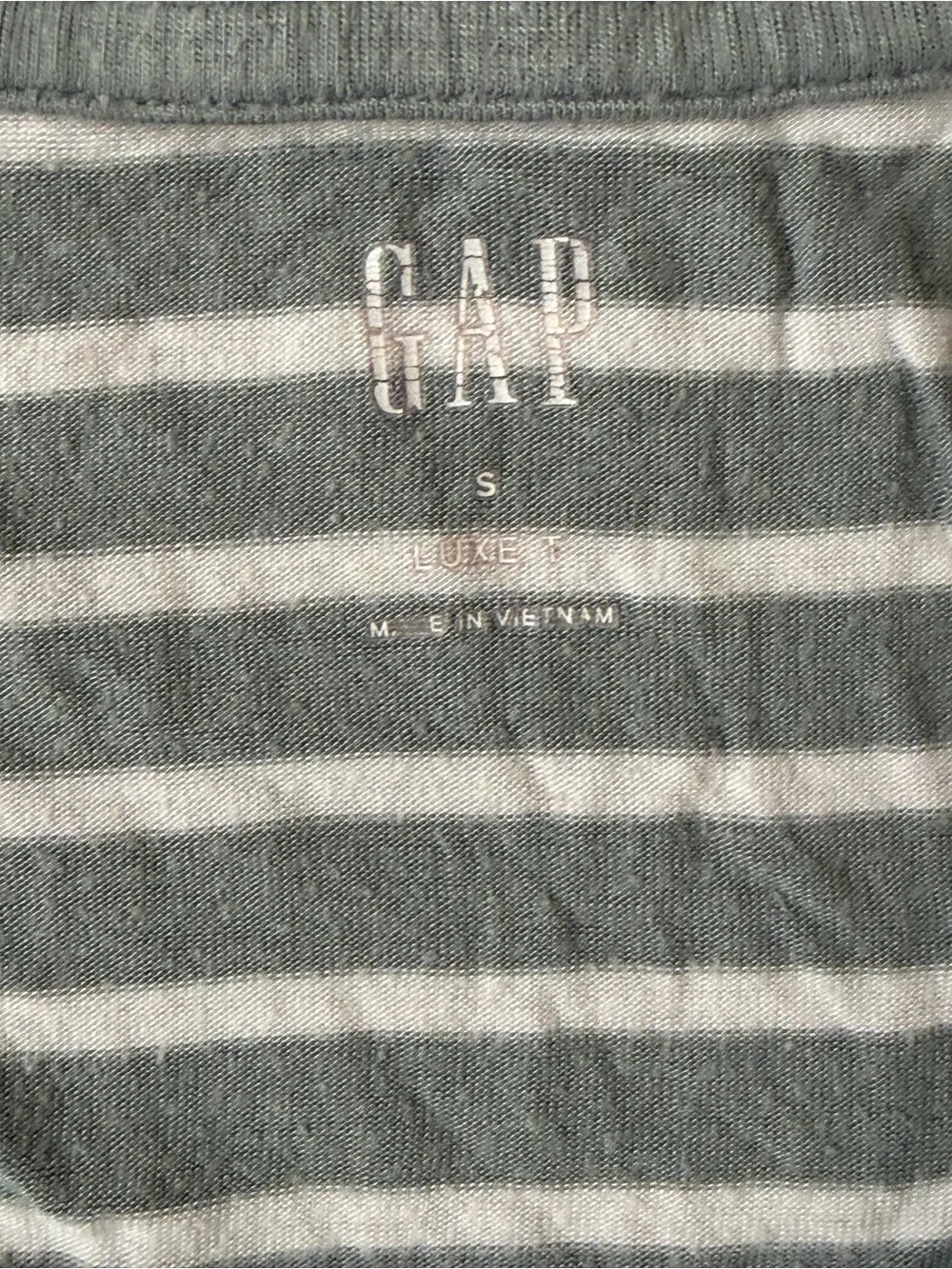GAP Gray & White Striped V-Neck Short Sleeve Tee - Picture 3 of 3